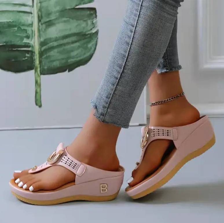 Orthopedic Comfort Sandals – Lightweight & Supportive for Daily Use