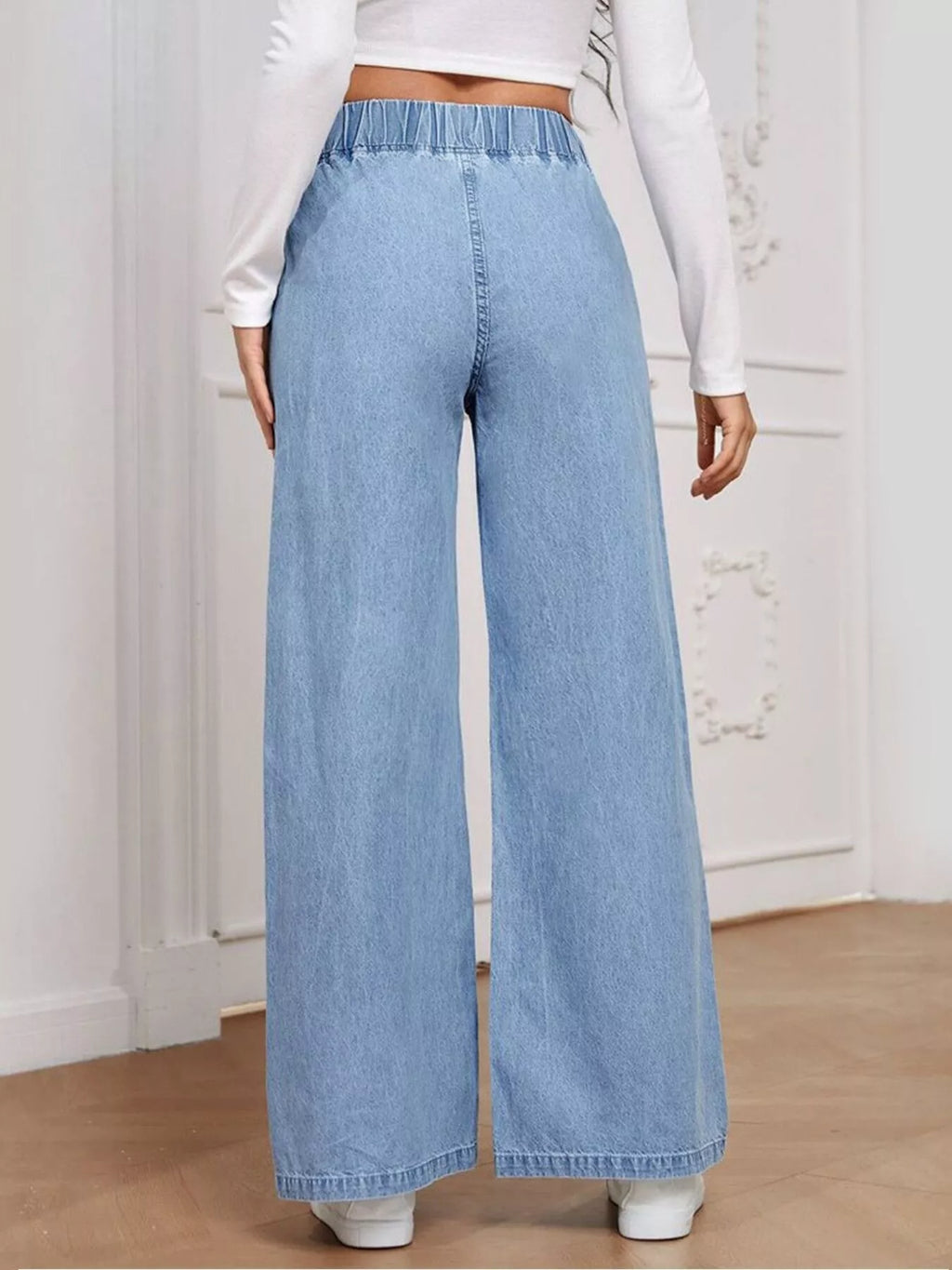 Casual women's wide leg denim jeans with elastic waistband